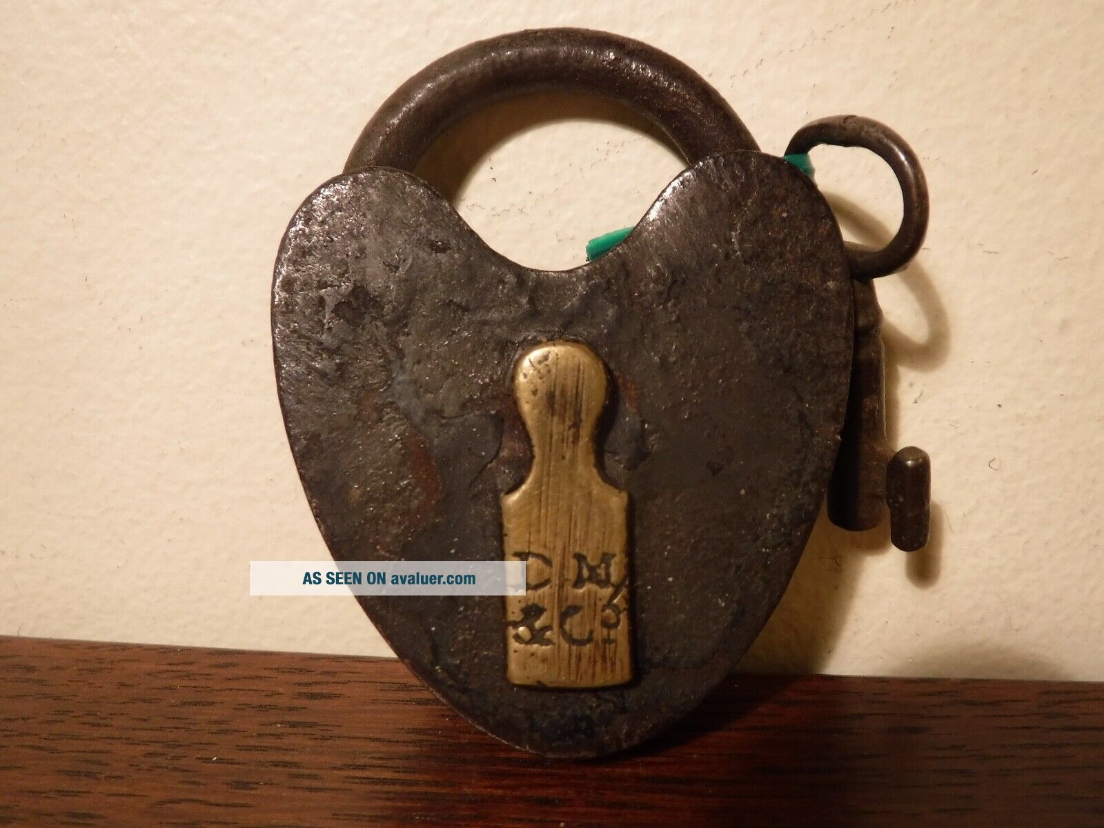 DM & Co Antique Lock With Key | #202022