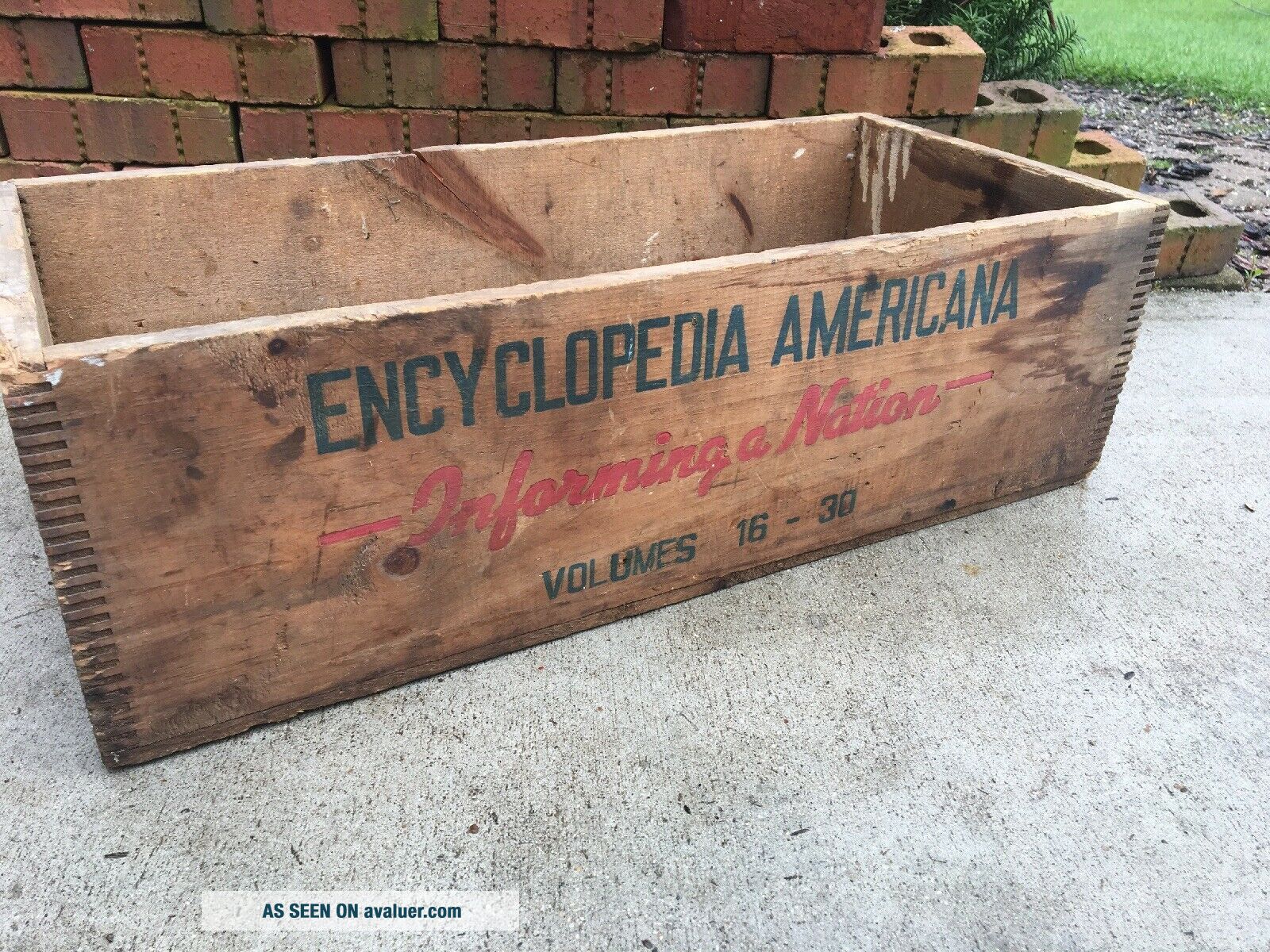 Antique Vintage 1940 ' S Encyclopedia Americana Wooden Dovetail Box