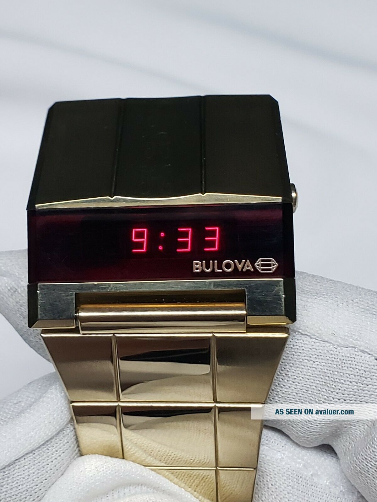 Bulova Computron 97C110 Special Edition | Helveti.cz