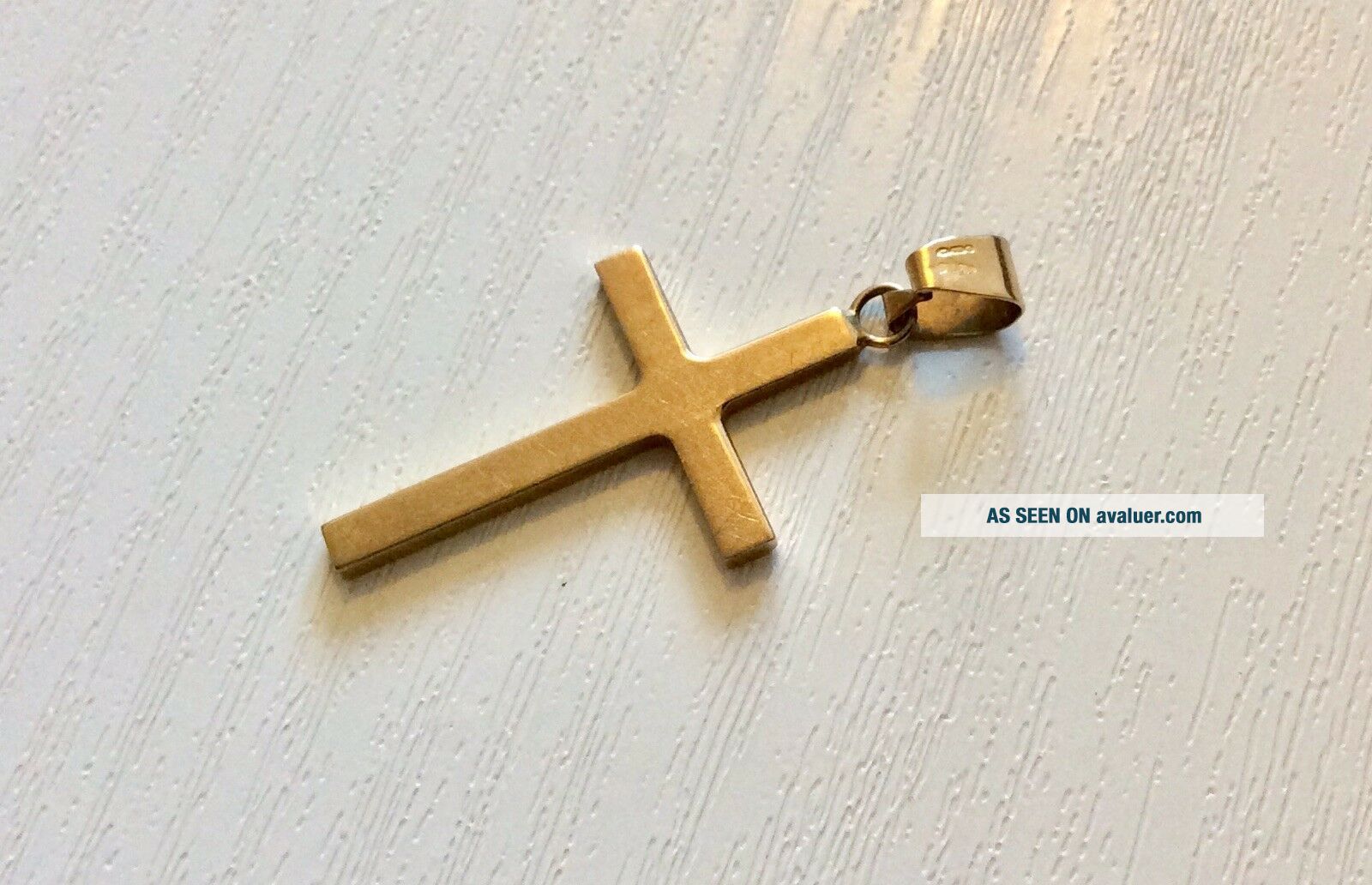 Vintage 9 Carat Gold Cross Pendant | #1048067
