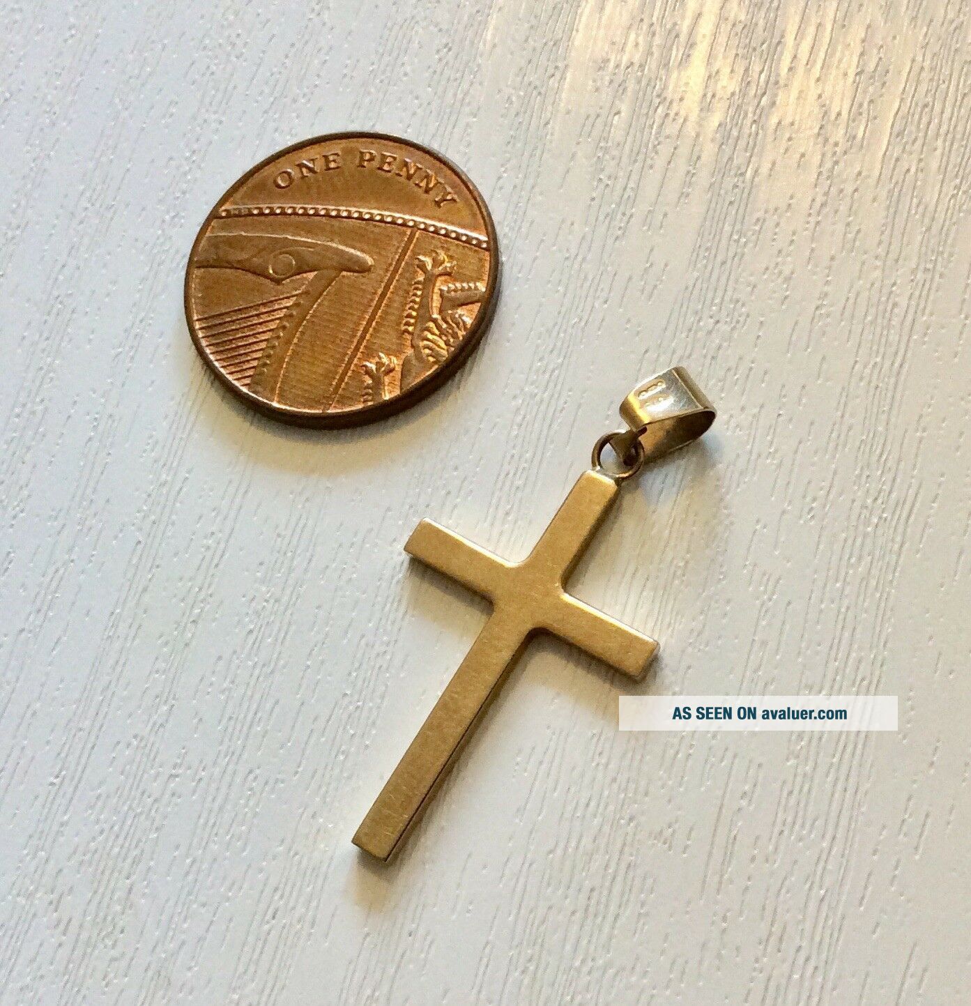 Vintage 9 Carat Gold Cross Pendant | #1048067